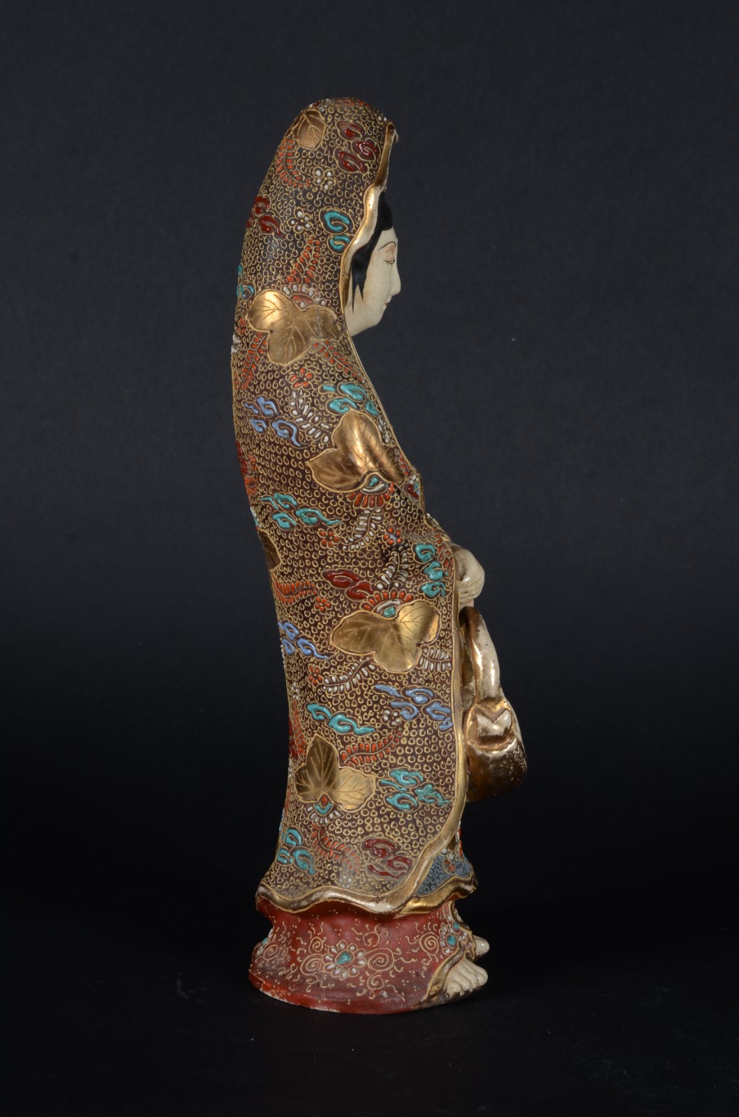 Estatueta de faiança oriental Satzuma em policromia com realces... - foto 3 de 6