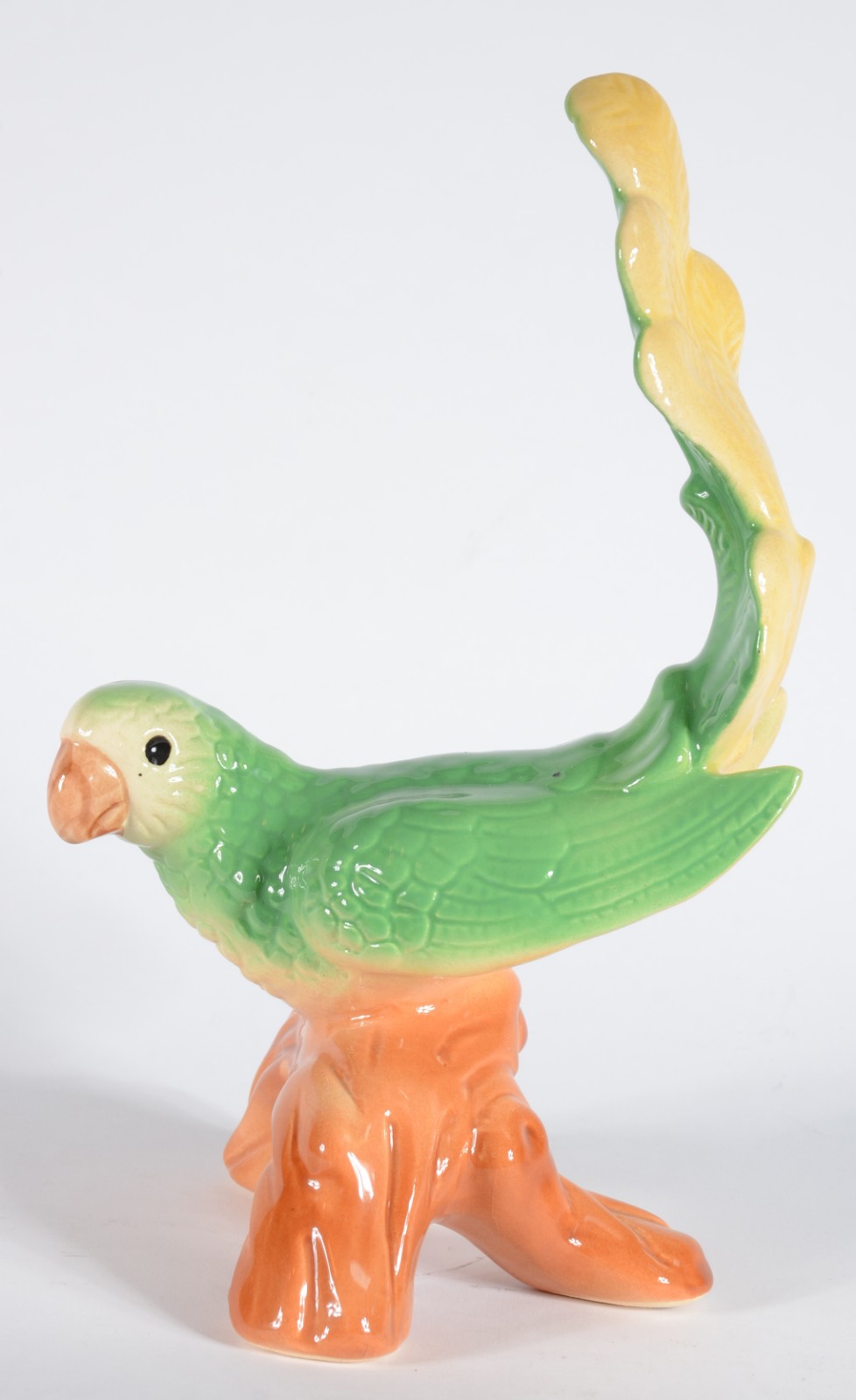 Estatueta de porcelana representando pássaro na cor verde. - foto 1 de 5