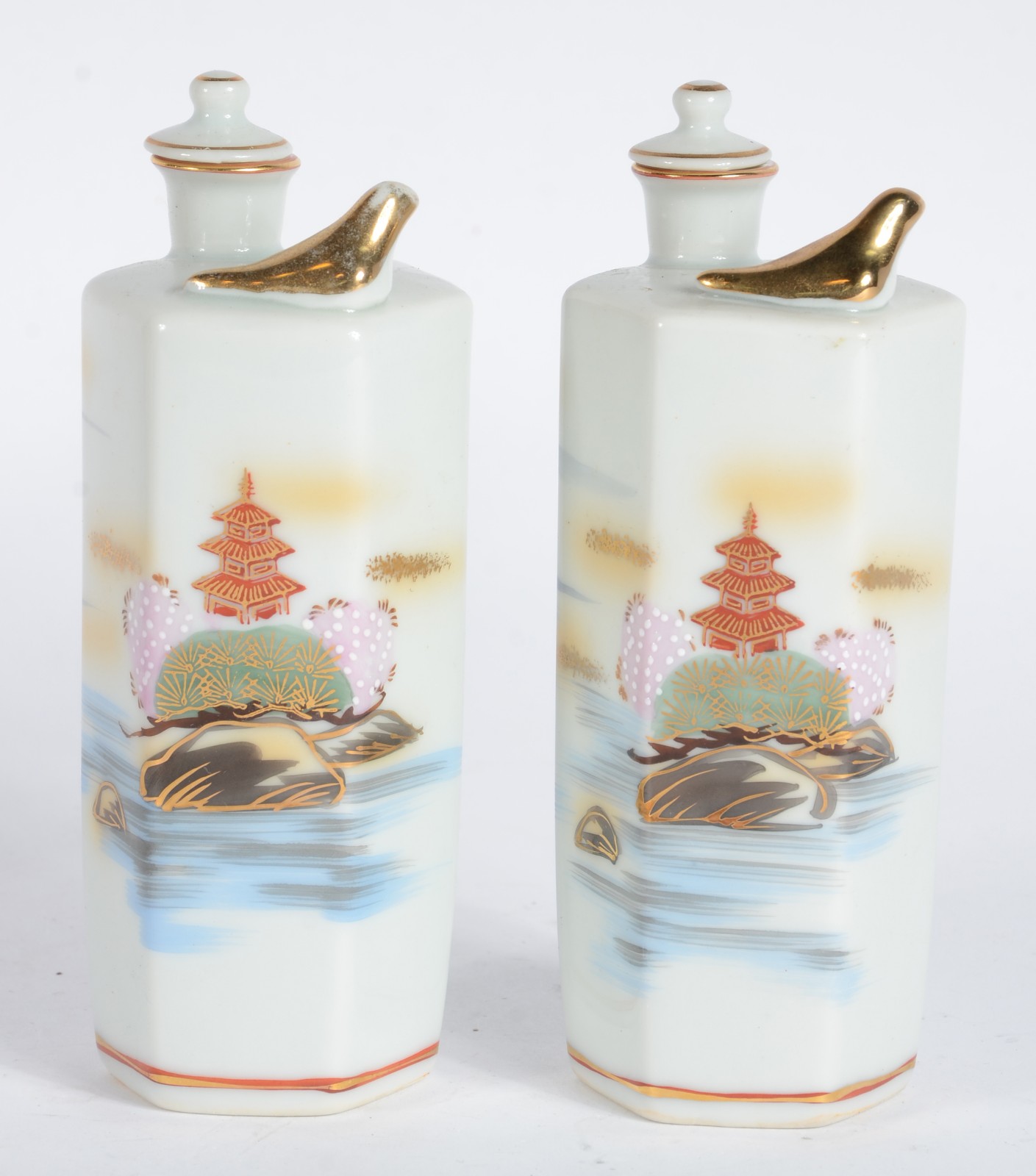 Diversas peças de porcelana oriental, sendo: vaso, potiche, 2... - foto 2 de 9