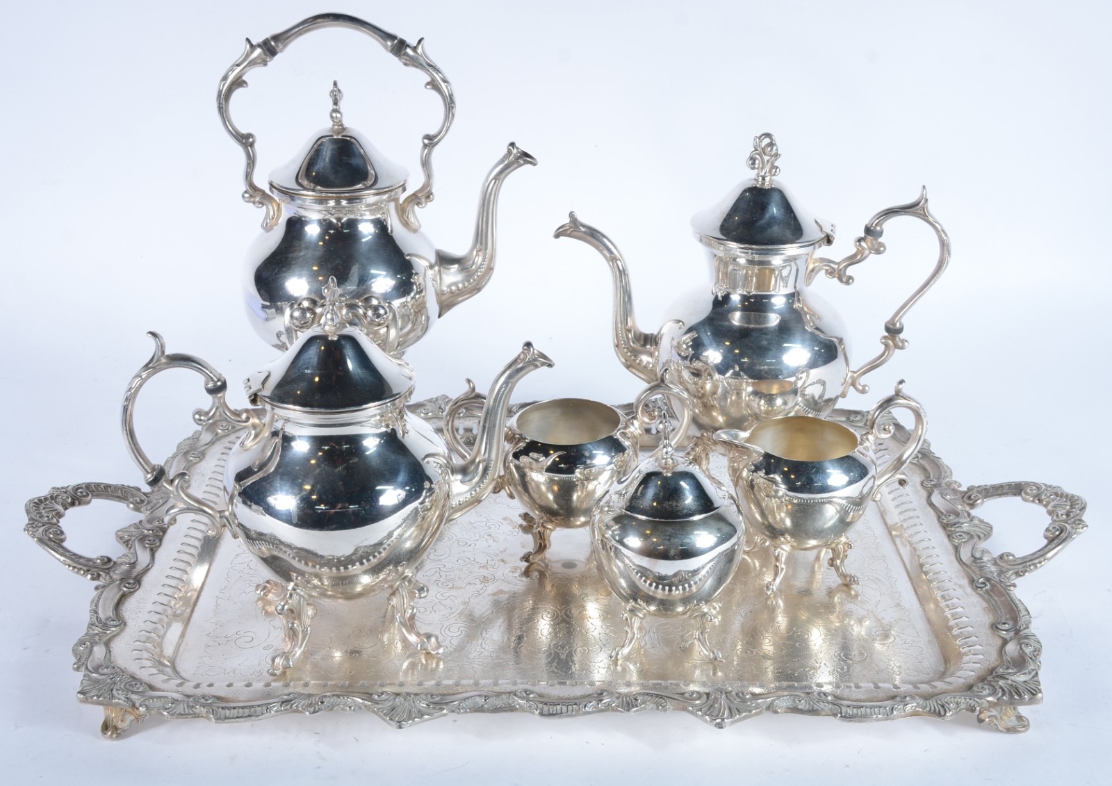 Baixela de metal prateado para chá e café, composto de: samovar, 2... - foto 1 de 9