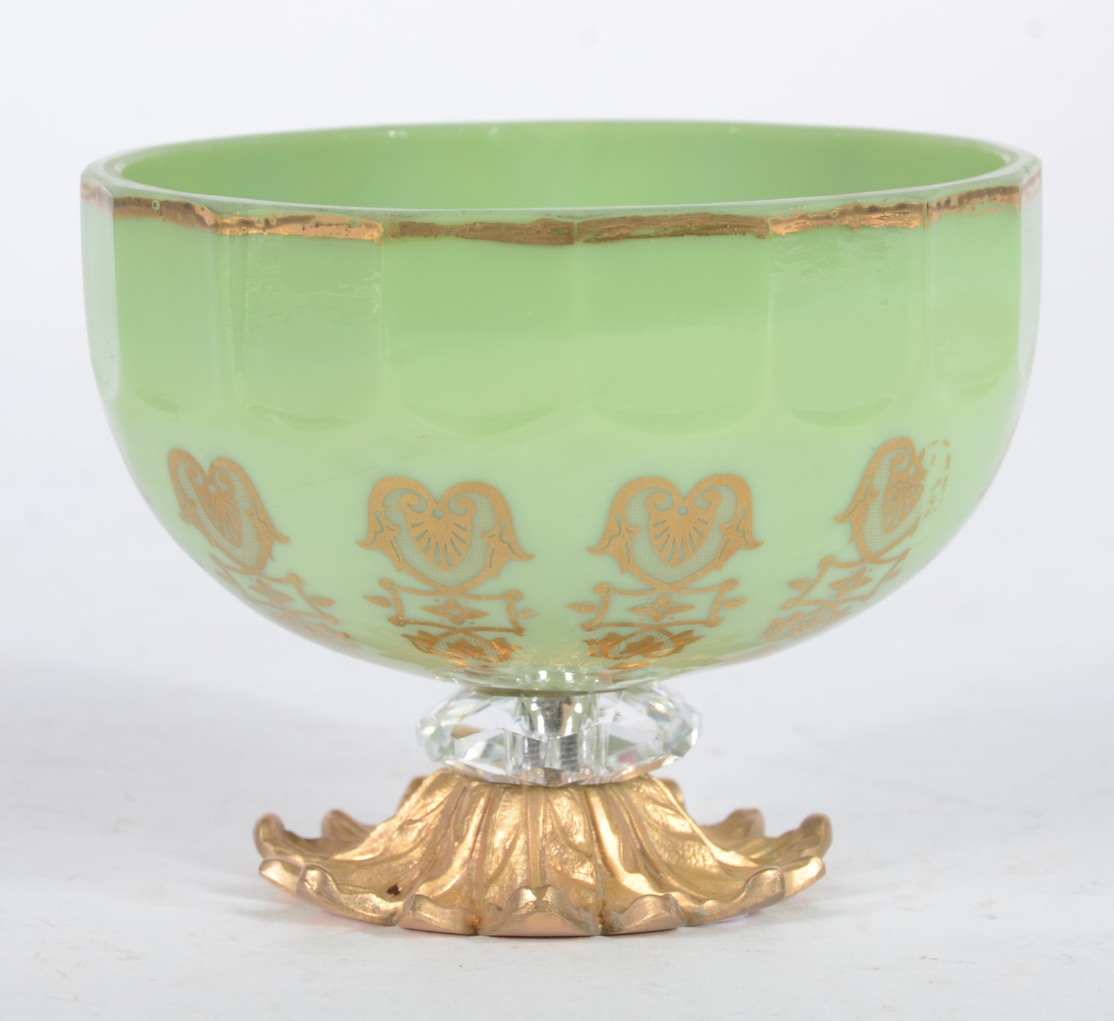 Bowl de opalina francesa na cor verde com guirlandas e friso dourado... - foto 1 de 4