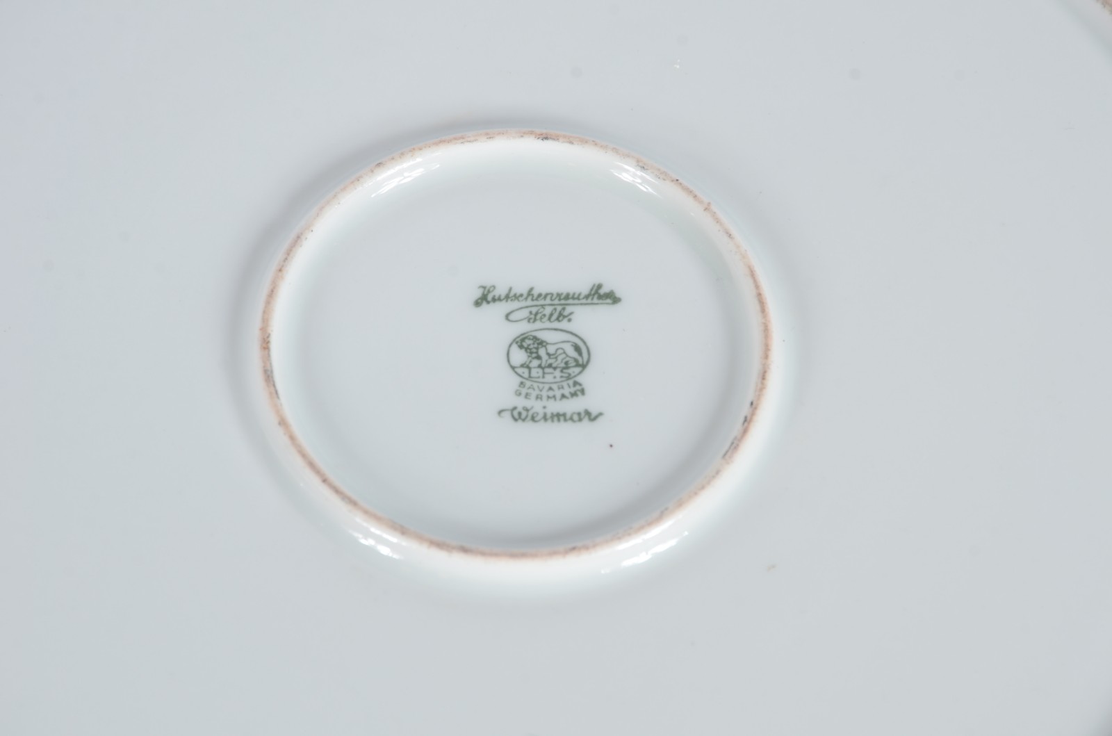 Conjunto com seis/ travessas de porcelana de diferentes procedências. - foto 4 de 7