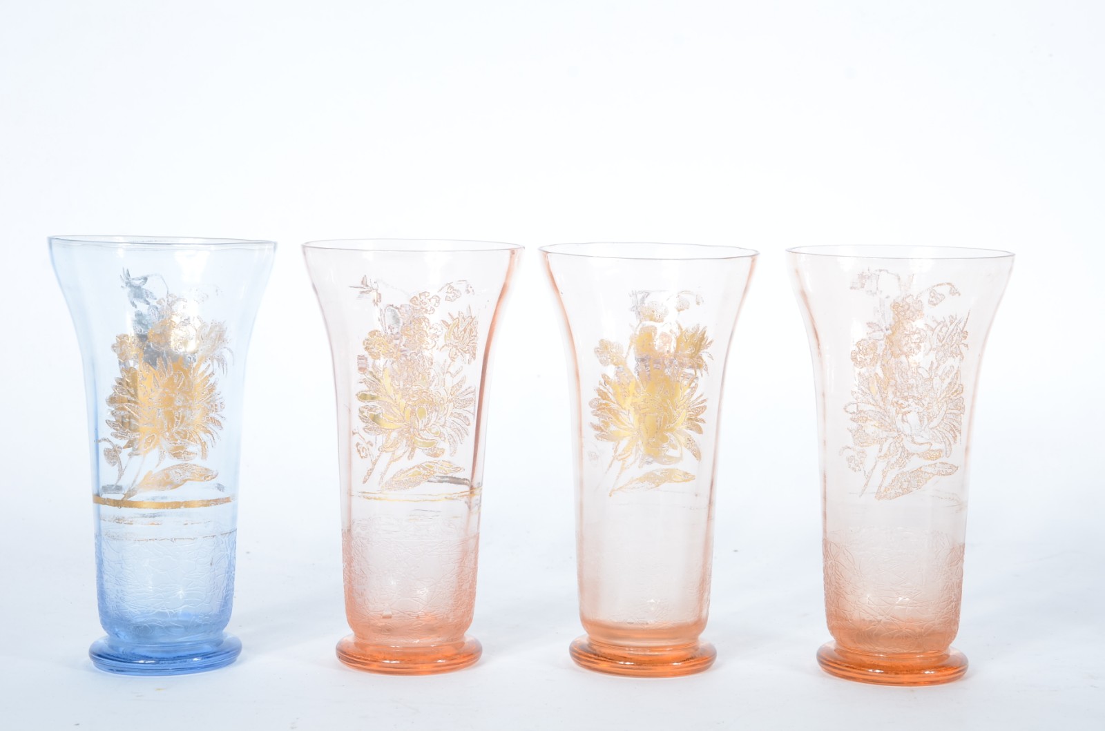 Conjunto para sobremesa de cristal com flores douradas sendo bowl e 6... - foto 2 de 5