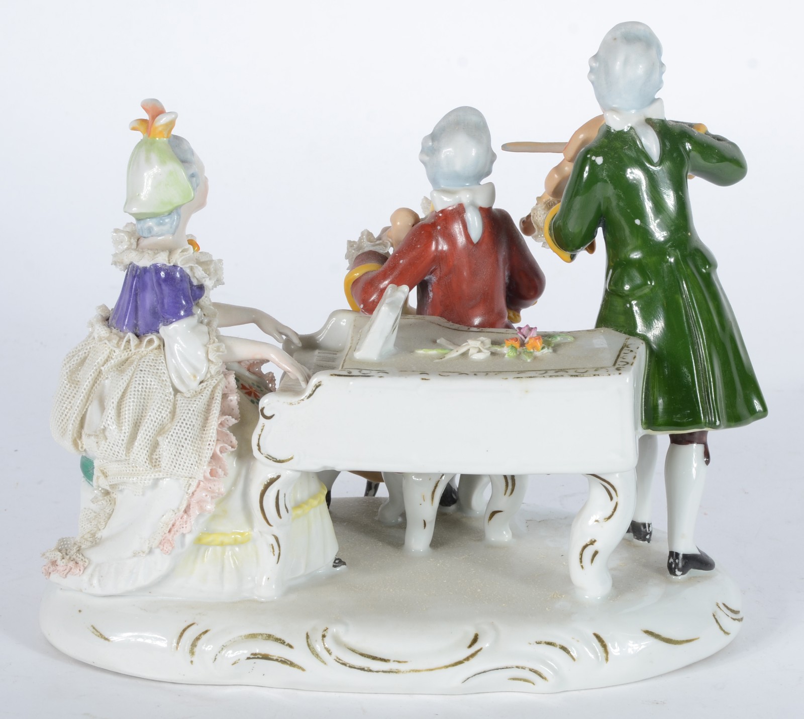 Grupo escultórico de porcelana europeia policromada representando " O... - foto 5 de 6