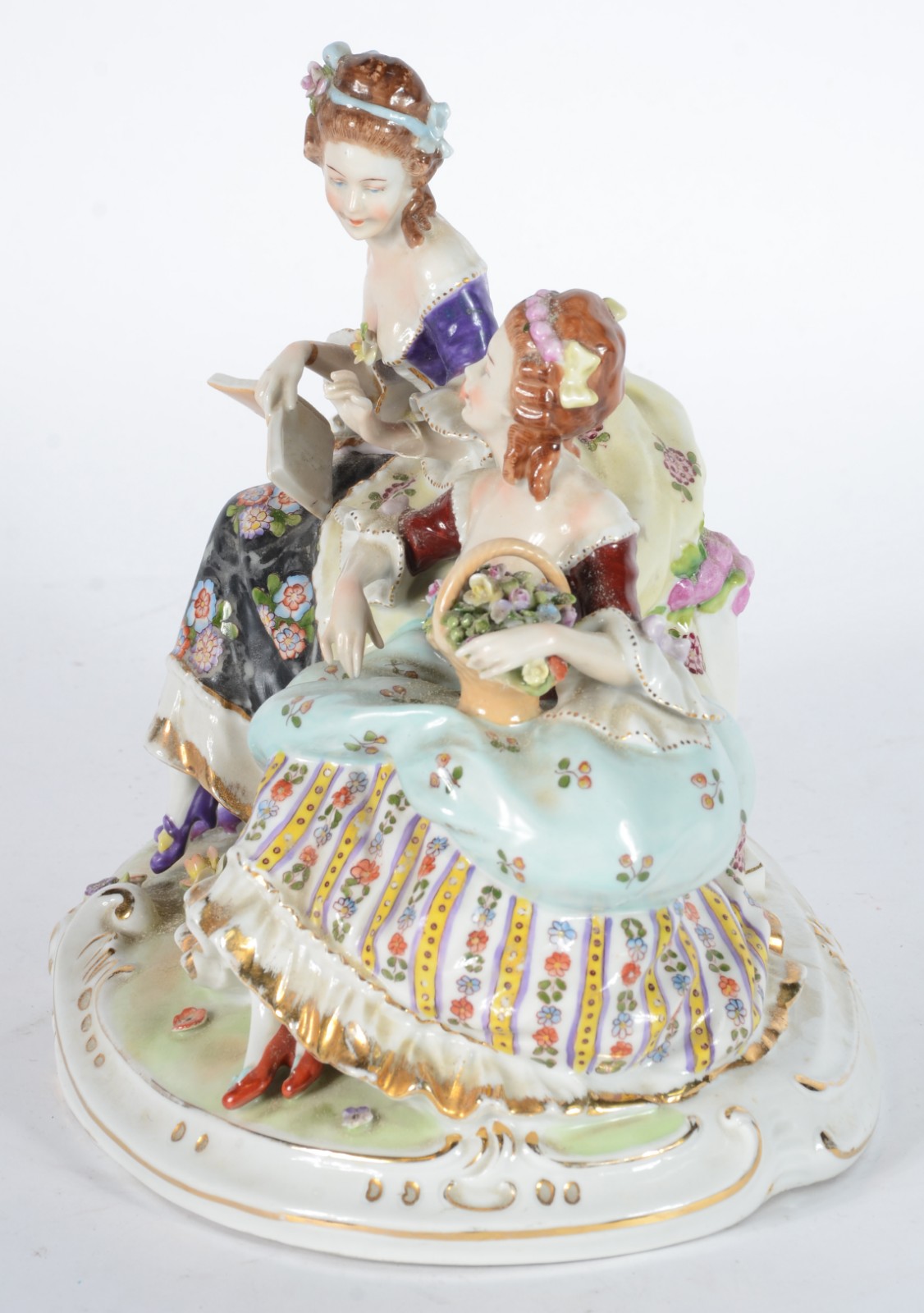 Grupo escultórico de porcelana europeia policromada representando... - foto 3 de 6