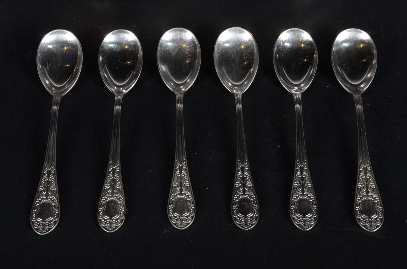 Conjunto com 12 taças de sorvete com colher. - foto 4 de 4