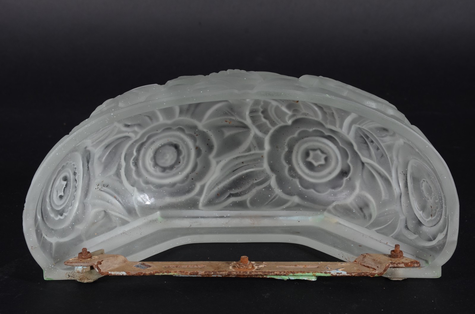 Aplique de cristal com flores em relevo estilo Art Deco. - foto 4 de 4