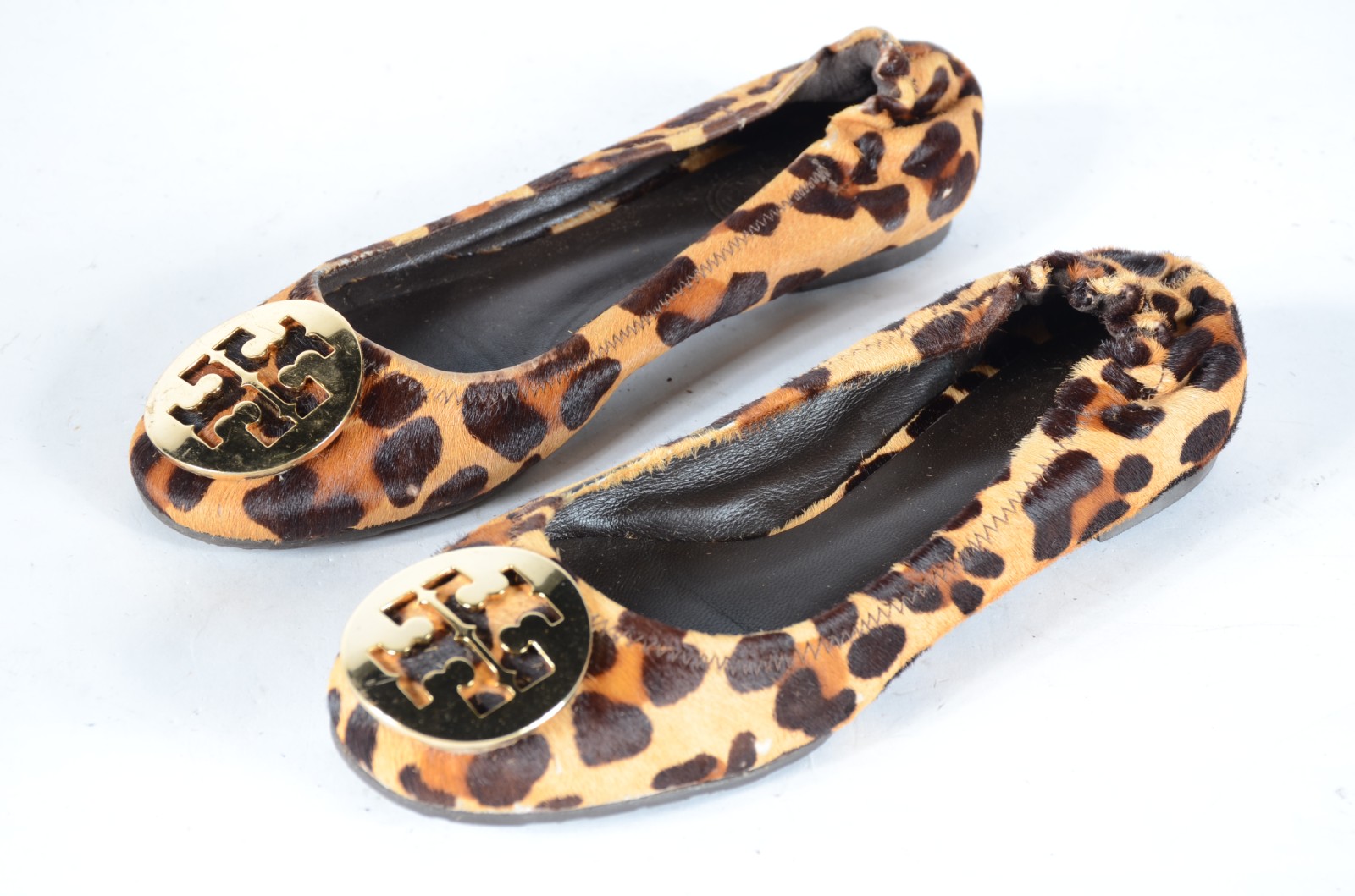 Sapatilhas estampa animal print. Numeração 34 BR. - foto 1 de 6