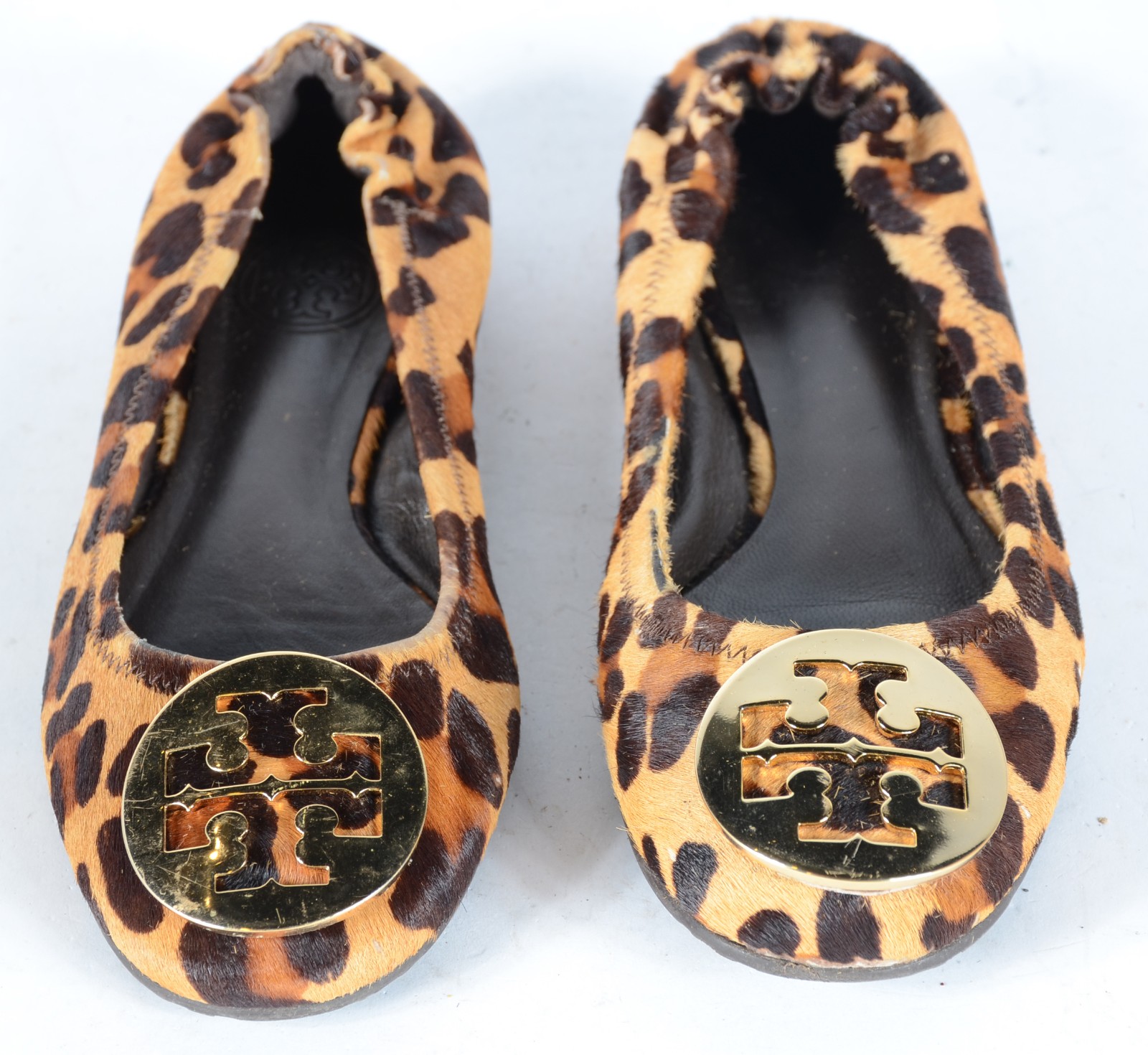 Sapatilhas estampa animal print. Numeração 34 BR. - foto 2 de 6