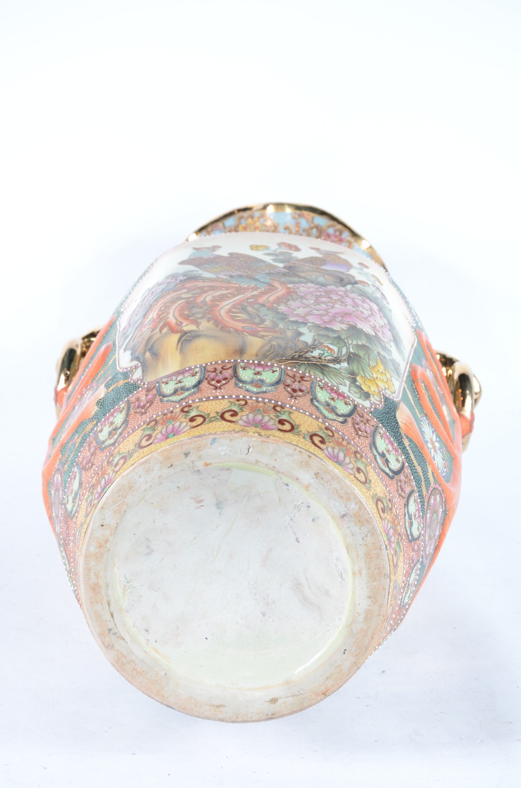 Vaso de faiança ao gosto Satzuma, alças estilizadas com base de... - foto 5 de 6