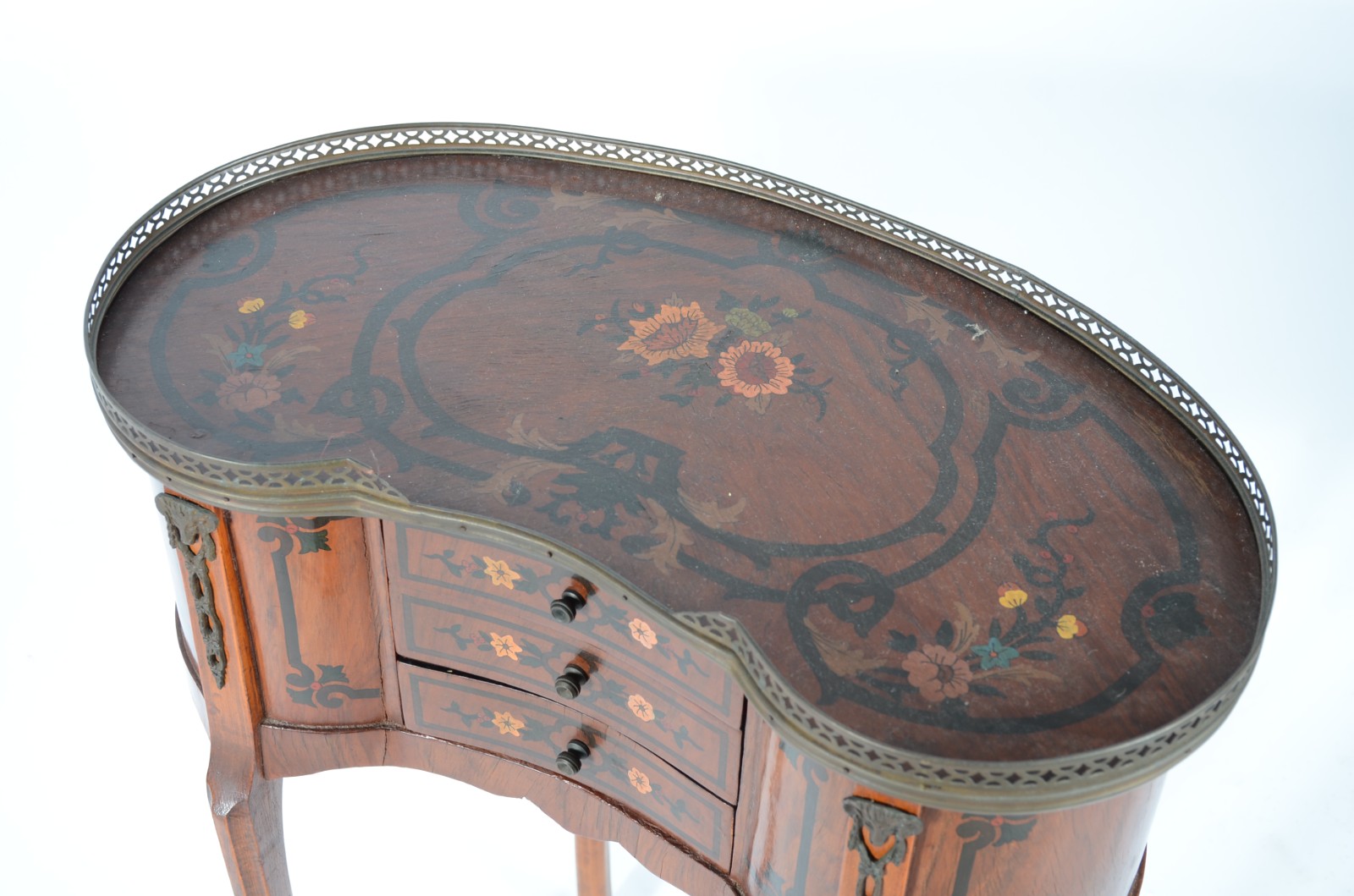 Mesa auxiliar, estilo francês com pinturas com guirlandas douradas. - foto 7 de 7