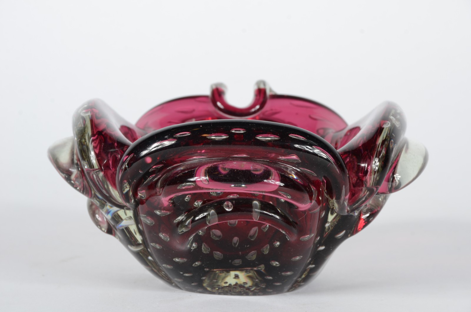 Bowl italiano de murano na cor rubi. Anos 1960. - foto 1 de 3