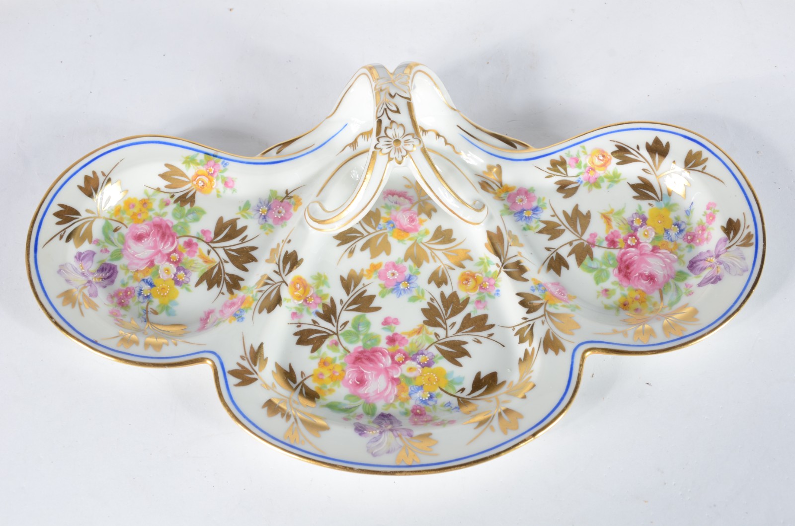 Quatro peças diversas de porcelana francesa. - foto 2 de 8