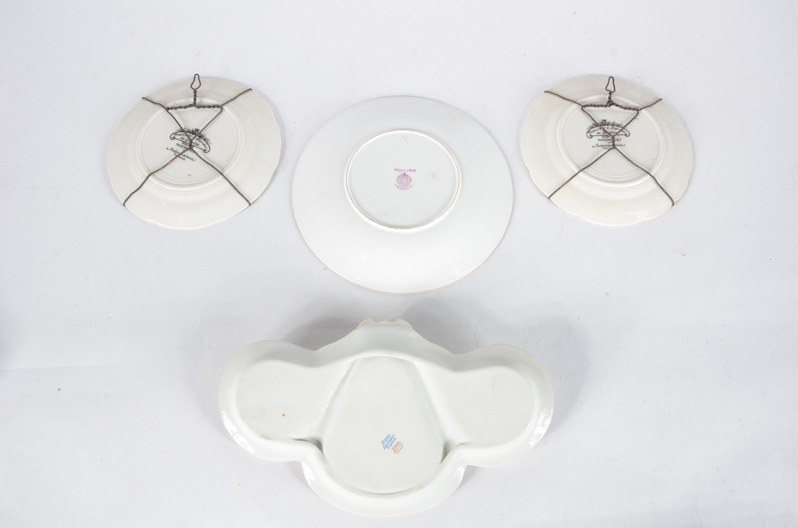 Quatro peças diversas de porcelana francesa. - foto 8 de 8