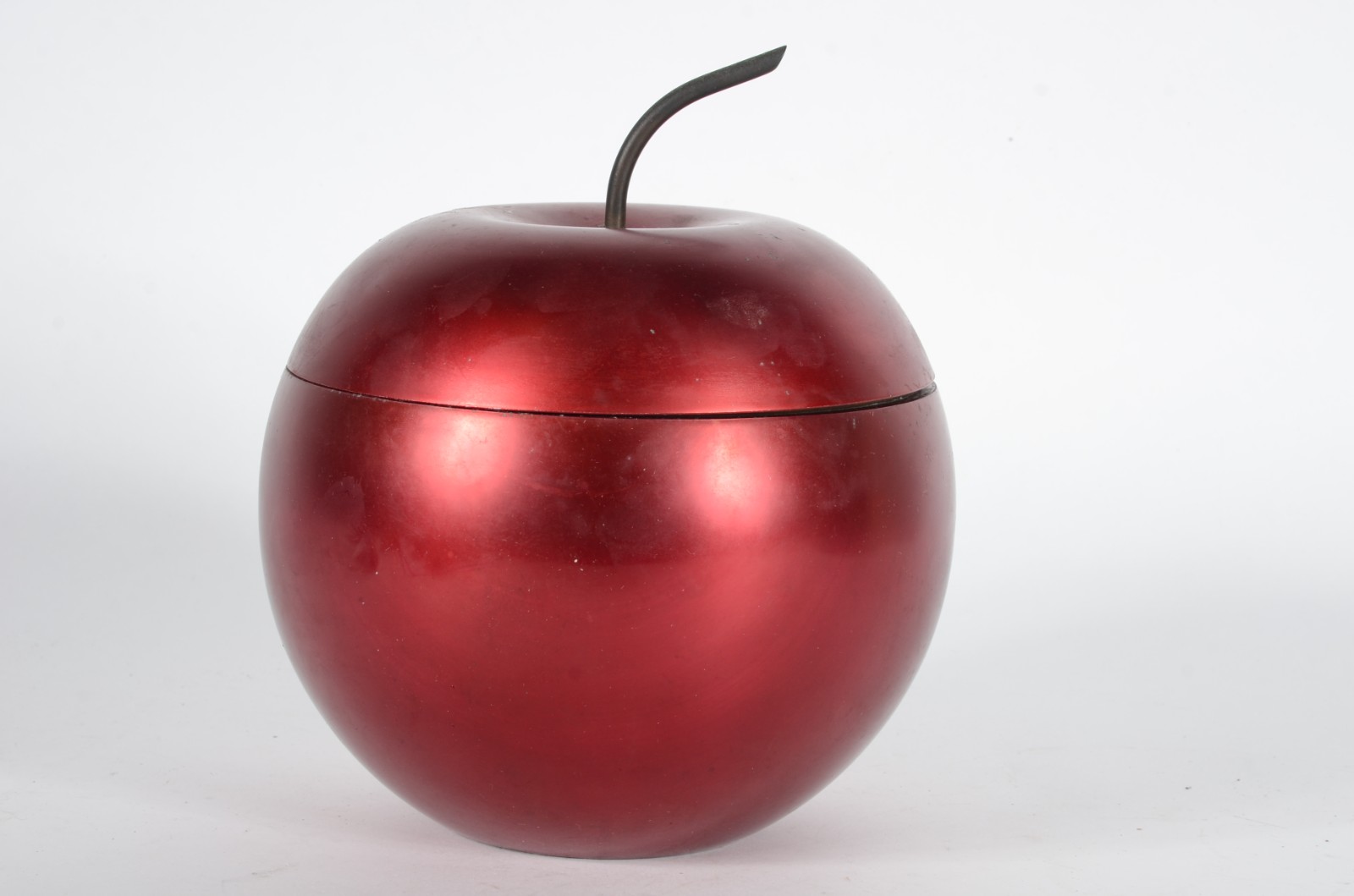 Balde para gelo feitio "maçã" metal vermelho, interior espelhado... - foto 2 de 5