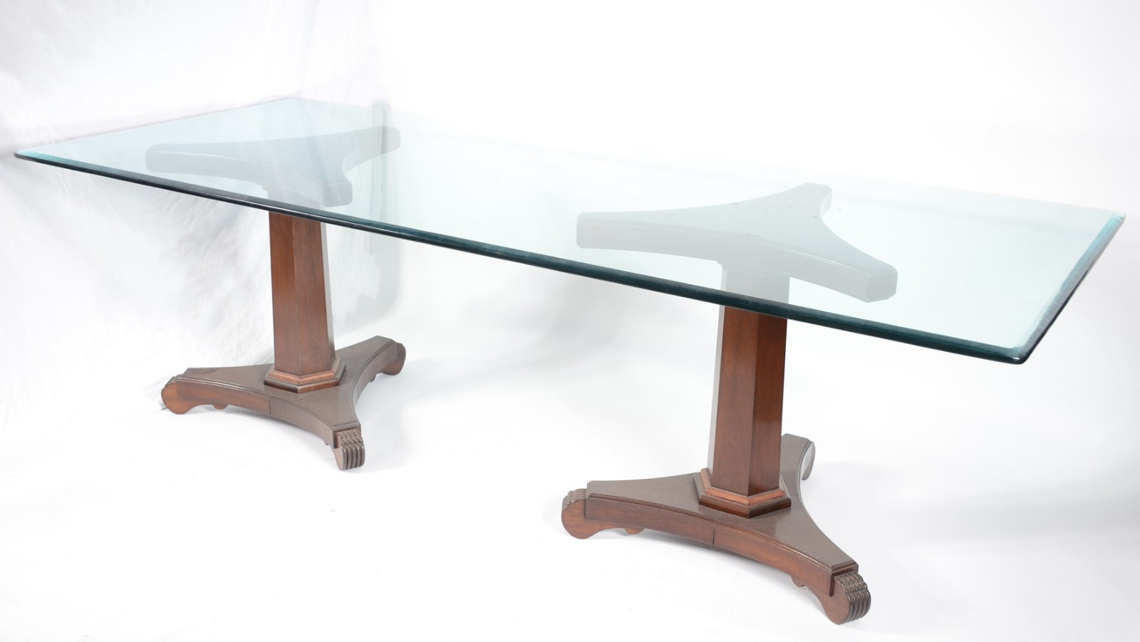 Mesa de jantar com base dupla de madeira e tampo de vidro bisotado... - foto 2 de 10