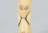 Netsuke de marfim representando coelho, assinado. - Netsuke de marfim representando coelho, assinado.