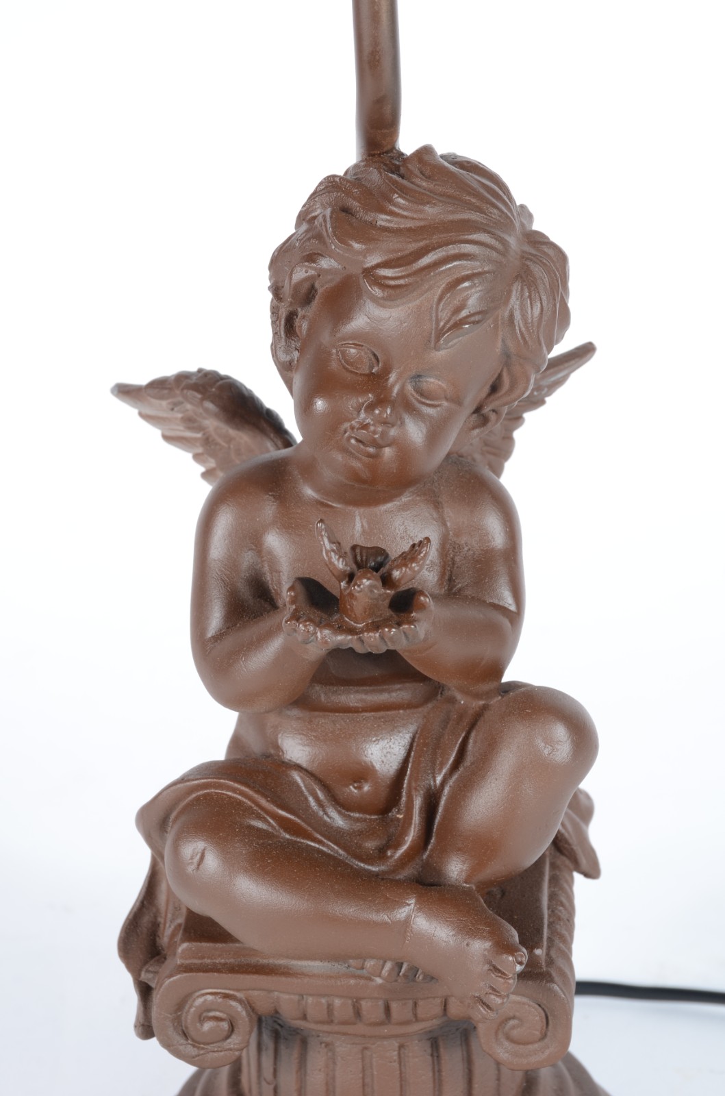 Luminária de petit bronze, base com figura de anjo com pequena pomba... - foto 2 de 7