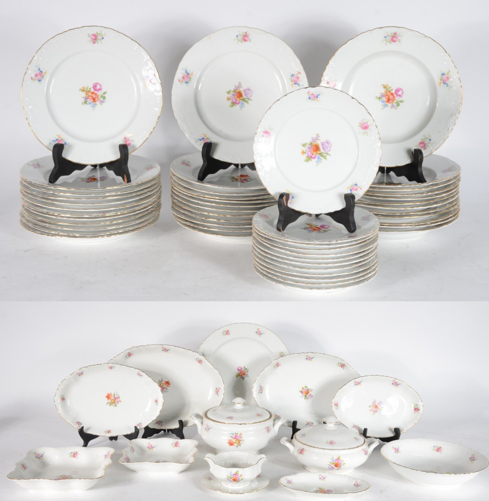 Conjunto de jantar de porcelana tcheca Thun, decoração floral... - foto 1 de 8