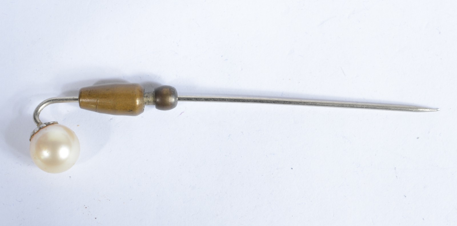 Alfinete para gravata de platina com perola. (Por motivos de... - foto 2 de 4