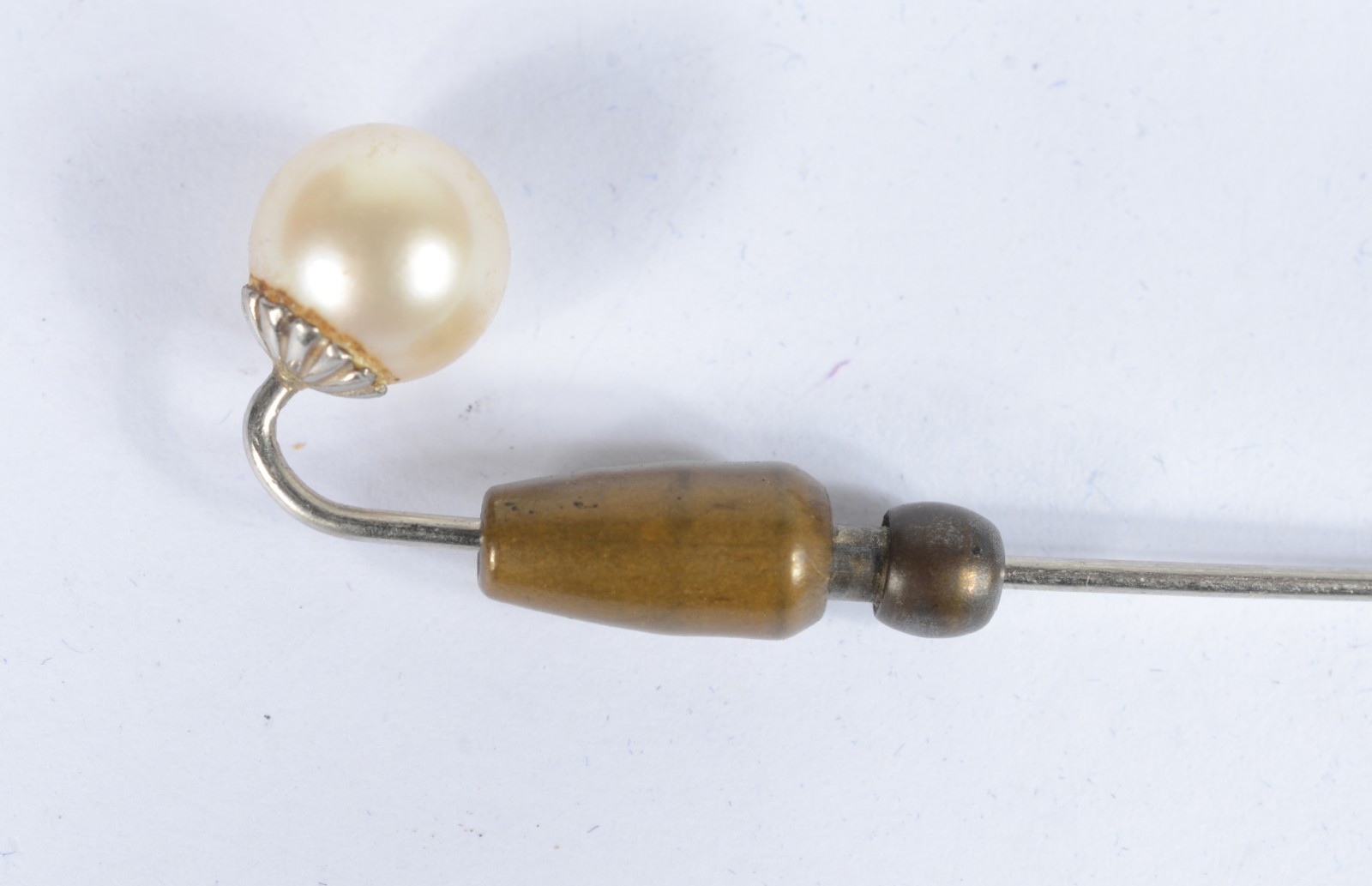 Alfinete para gravata de platina com perola. (Por motivos de... - foto 1 de 4