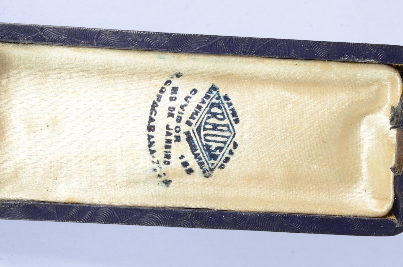 Alfinete para gravata de platina com perola. (Por motivos de... - foto 4 de 4