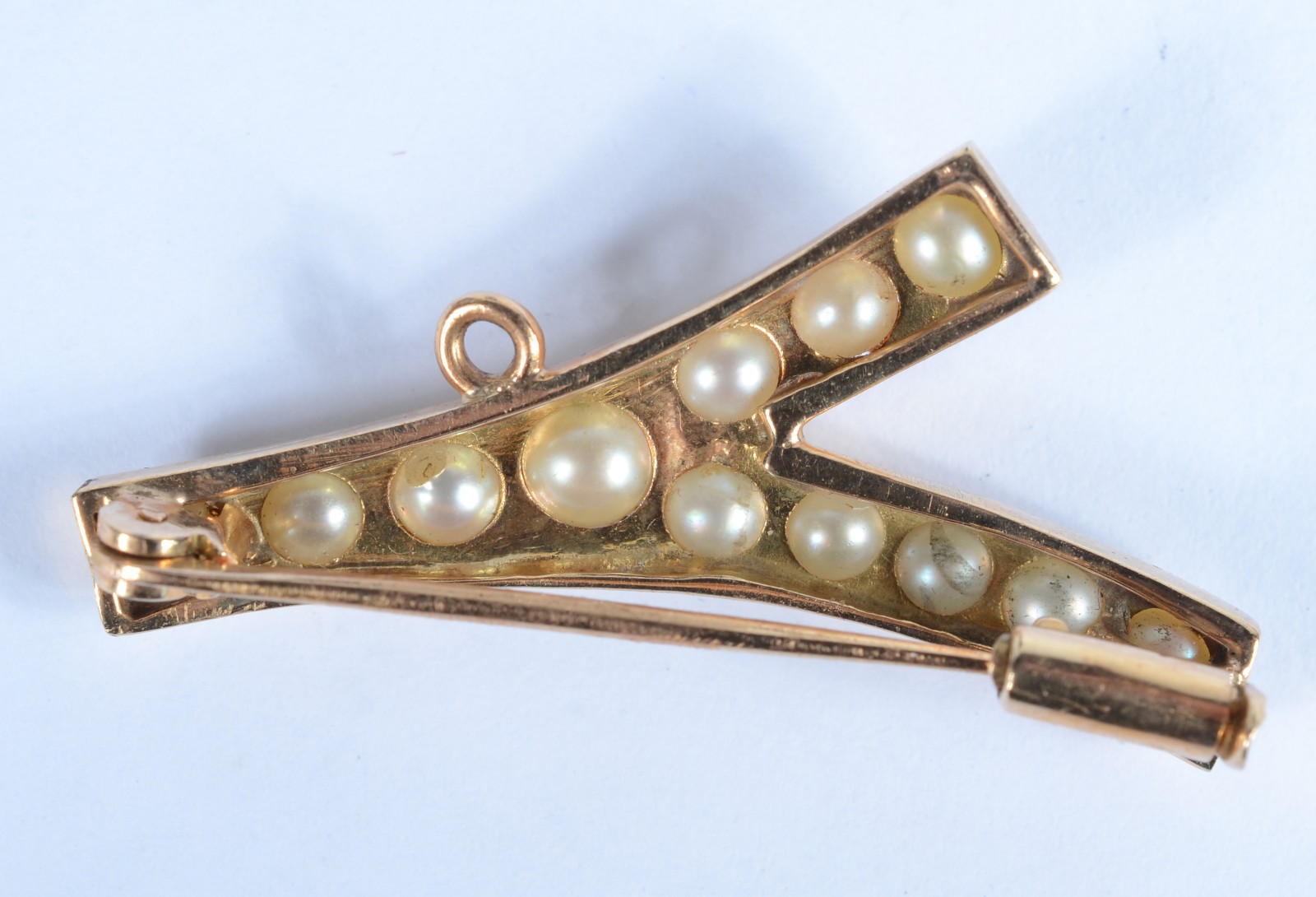 Broche de ouro baixo com micro perolas. (Por motivos de segurança a... - foto 3 de 3