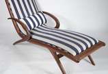 M. Marconato & T. Zappa, Pigra - Chaise - longue italiana de madeira nobre estofamento forrado com tecido listrado.