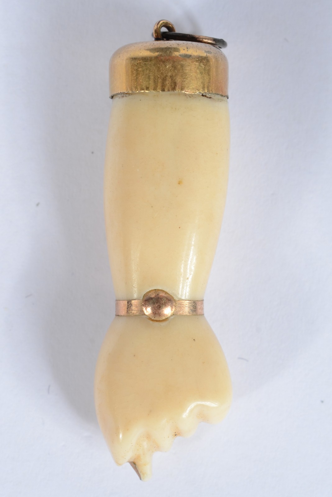 Joia de Crioula - Figa de marfim com detalhes em ouro 18 k. (Por... - foto 1 de 3