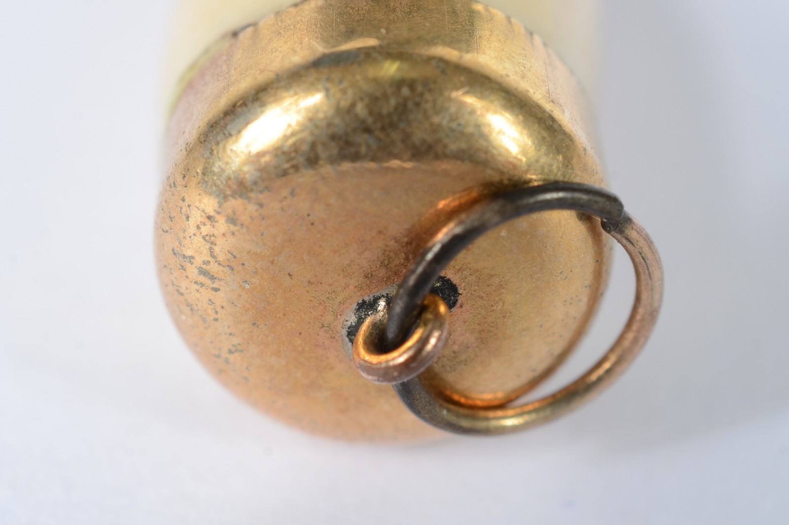 Joia de Crioula - Figa de marfim com detalhes em ouro 18 k. (Por... - foto 3 de 3