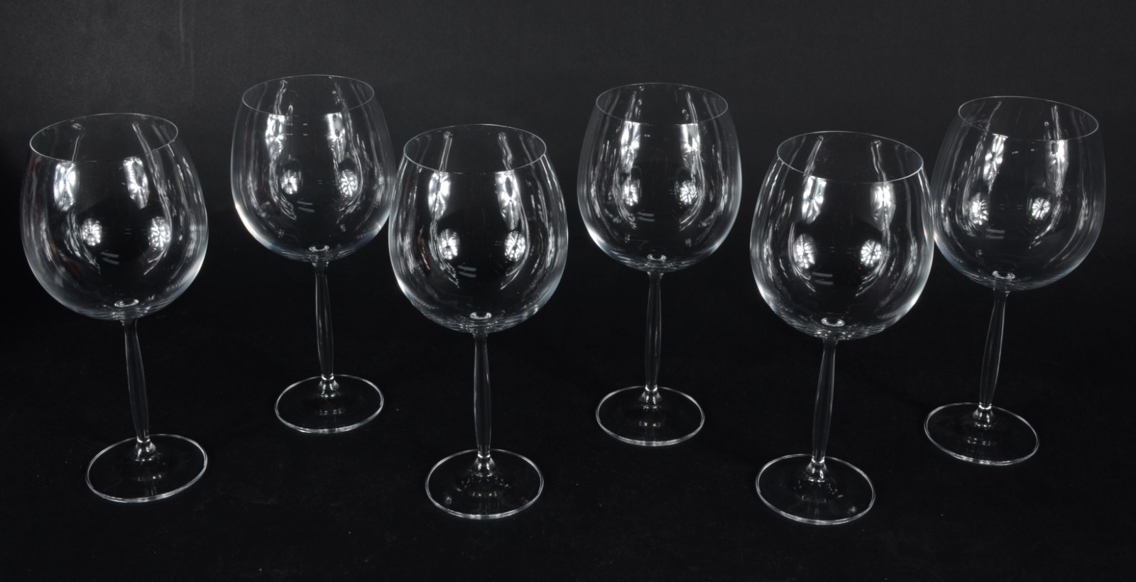Seis taças de cristal para vinho tinto, 900 ml. - foto 2 de 2