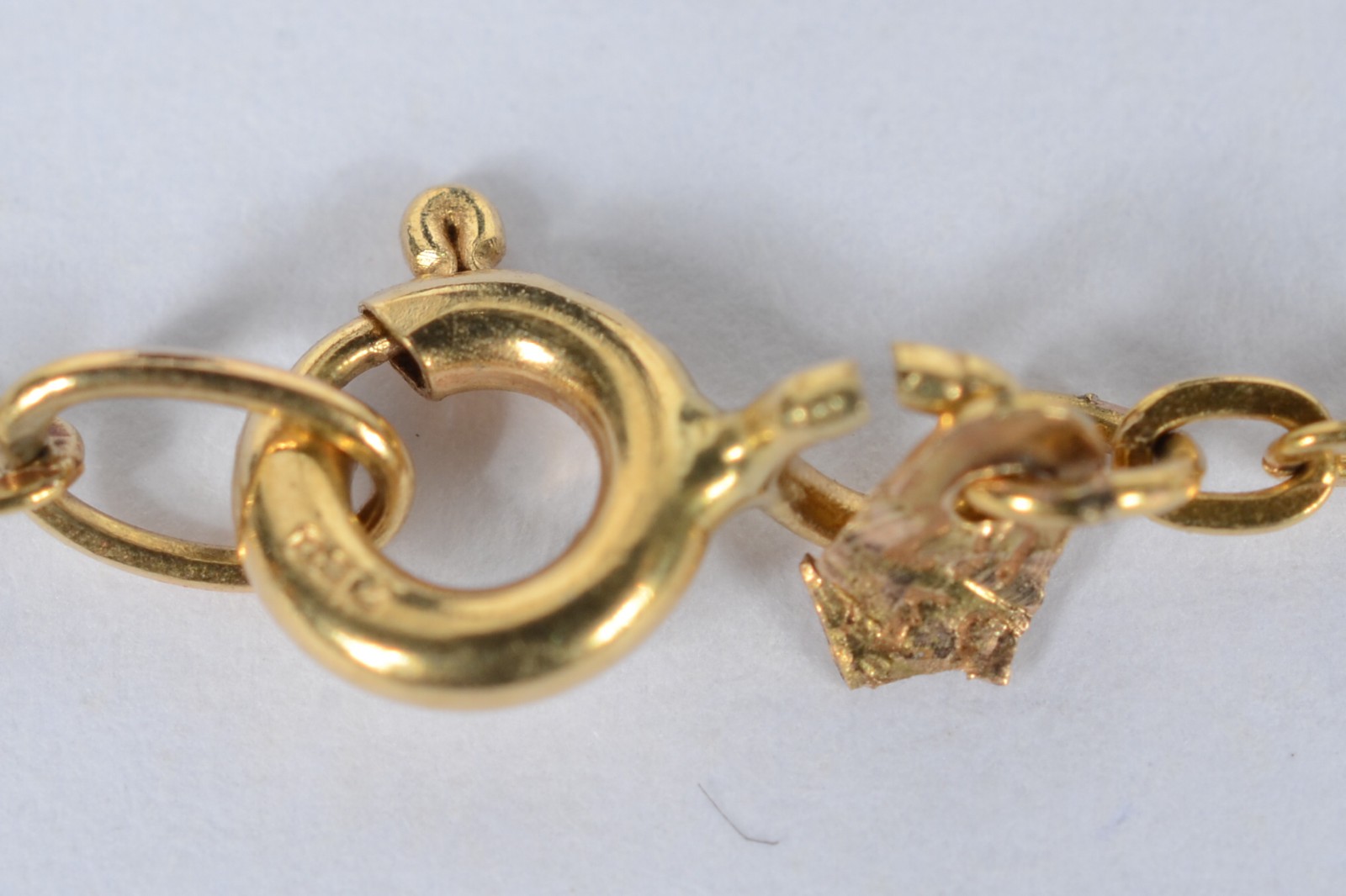 Gargantilha de ouro 18 k. (Por motivos de segurança a peça não se... - foto 3 de 5
