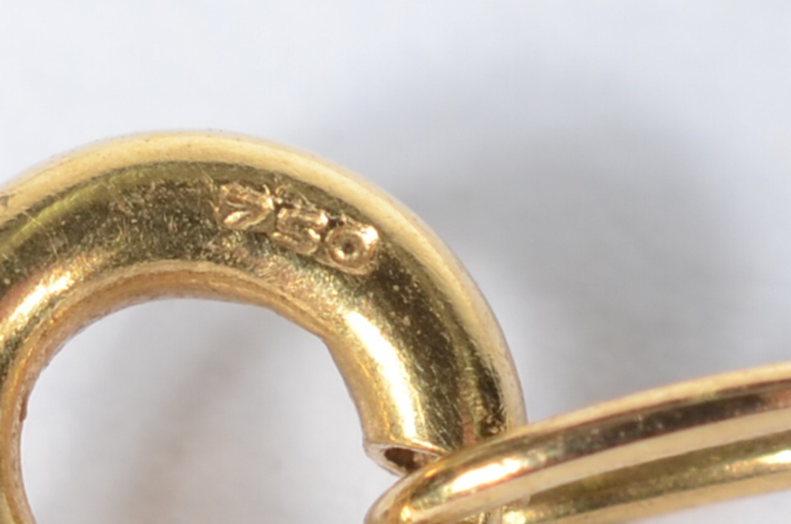 Gargantilha de ouro 18 k. (Por motivos de segurança a peça não se... - foto 4 de 5