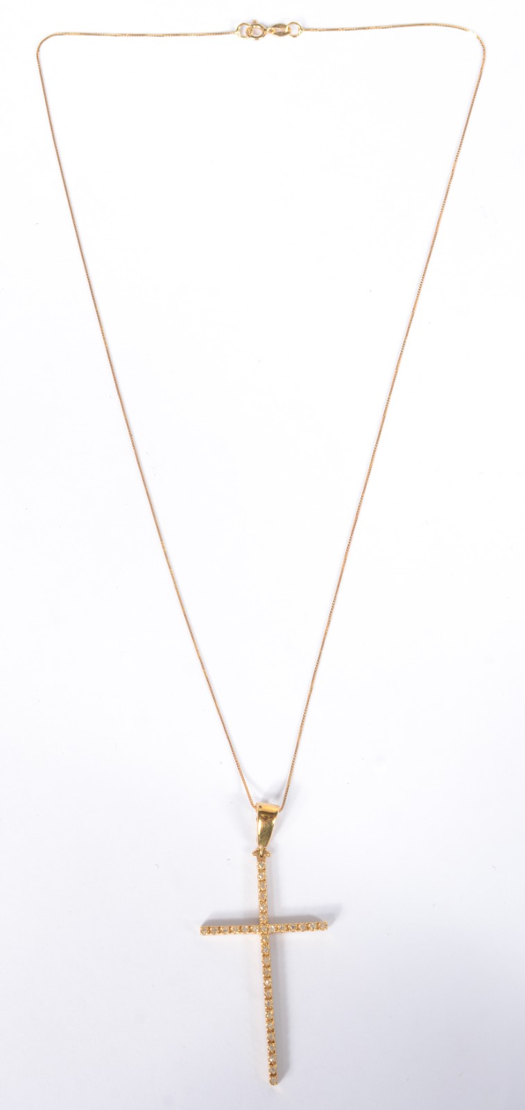 Colar com crucifixo de ouro 18 k., contraste 750 mls, aproximadamente... - foto 2 de 6