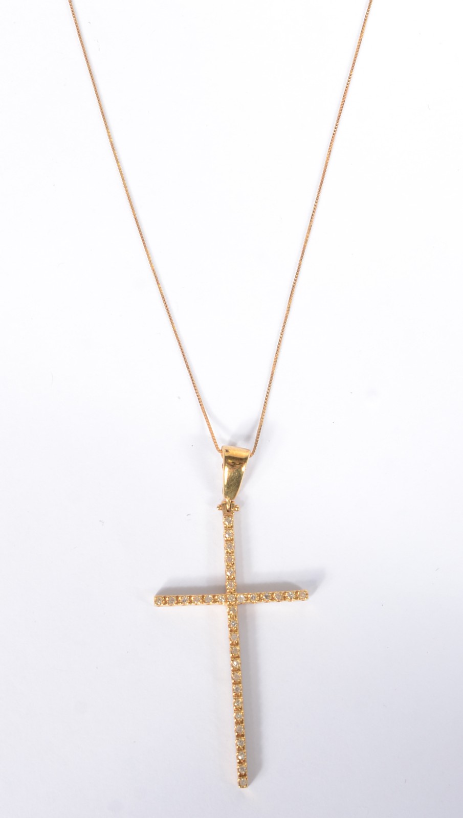 Colar com crucifixo de ouro 18 k., contraste 750 mls, aproximadamente... - foto 3 de 6