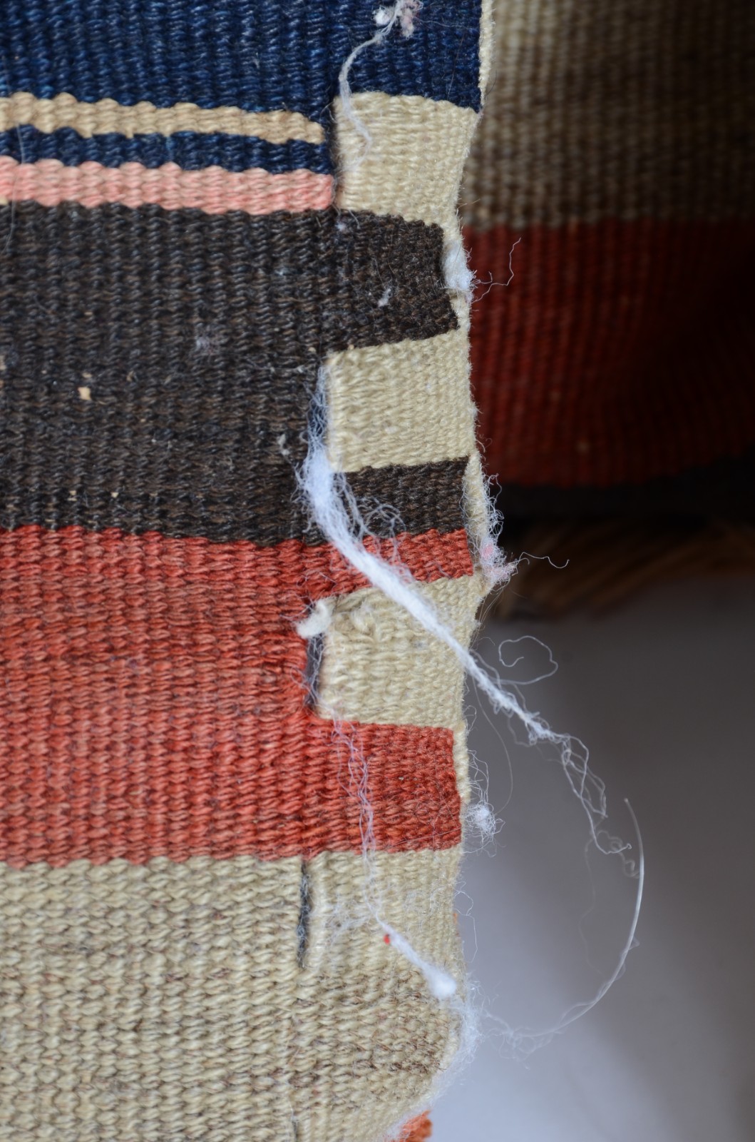 Quatro almofadas forradas com tapete Kilim. - foto 3 de 7