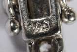 Pulseira de ouro branco com brilhantes. (Por mo... - Pulseira de ouro branco com brilhantes. (Por motivos de segurança a peça não se encontra na loja).