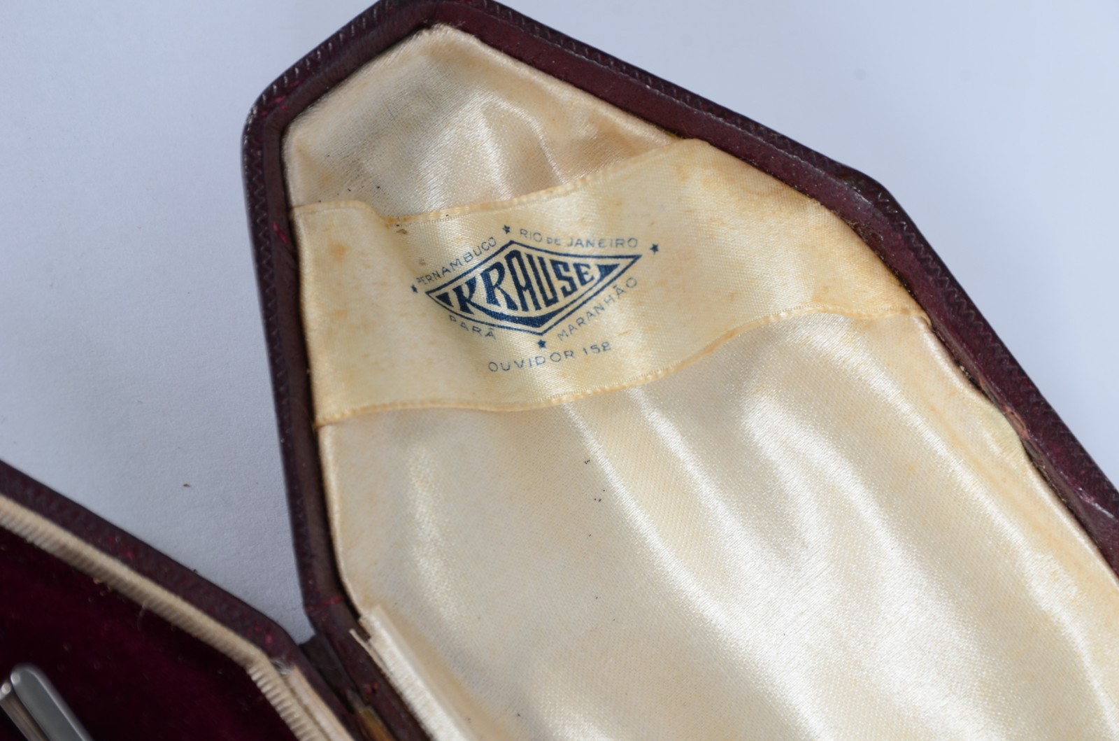 Broche de platina com brilhante e água marinha. (Por motivos de... - foto 6 de 6