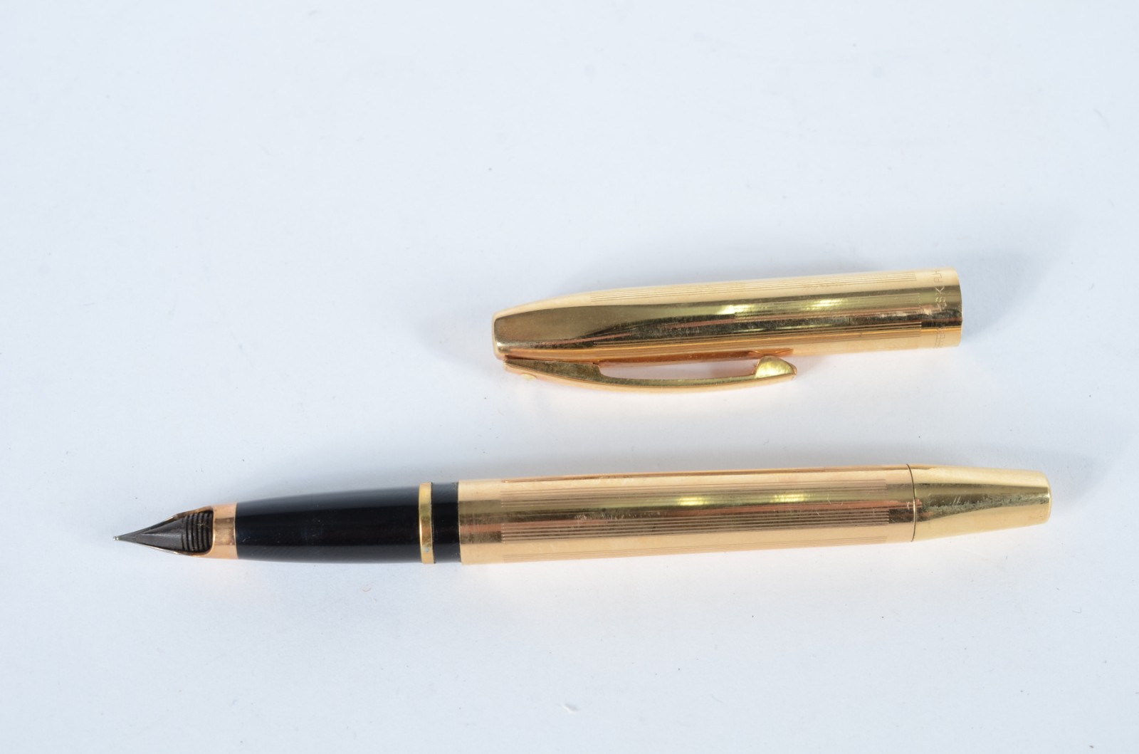 Caneta tinteiro Sheaffer banhada a ouro 18 k. - foto 2 de 7