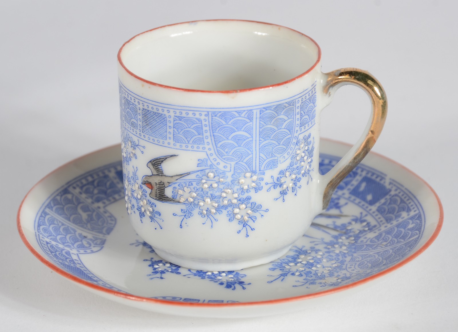 Serviço de porcelana oriental, composto de: 5 xícaras de café com... - foto 3 de 7