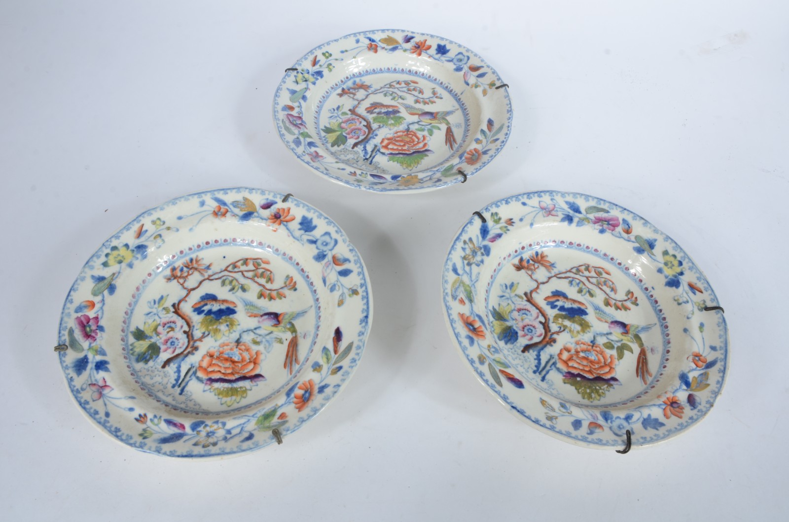 Sopeira de porcelana inglesa (rachada e tampa com rachadura e furo)... - foto 2 de 10