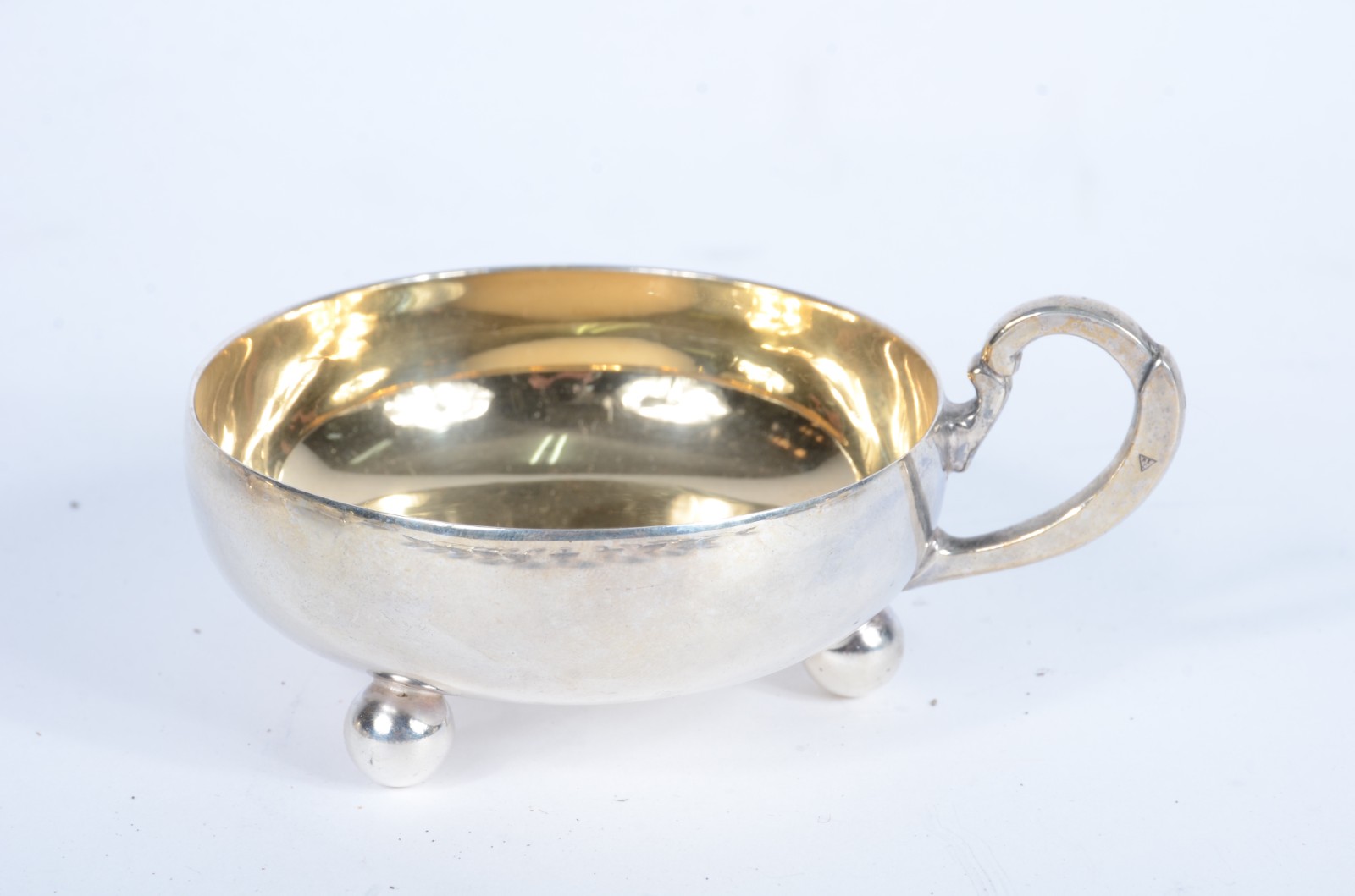 Conjunto com 6 taças para sorvete de metal prateado com interior em... - foto 2 de 2
