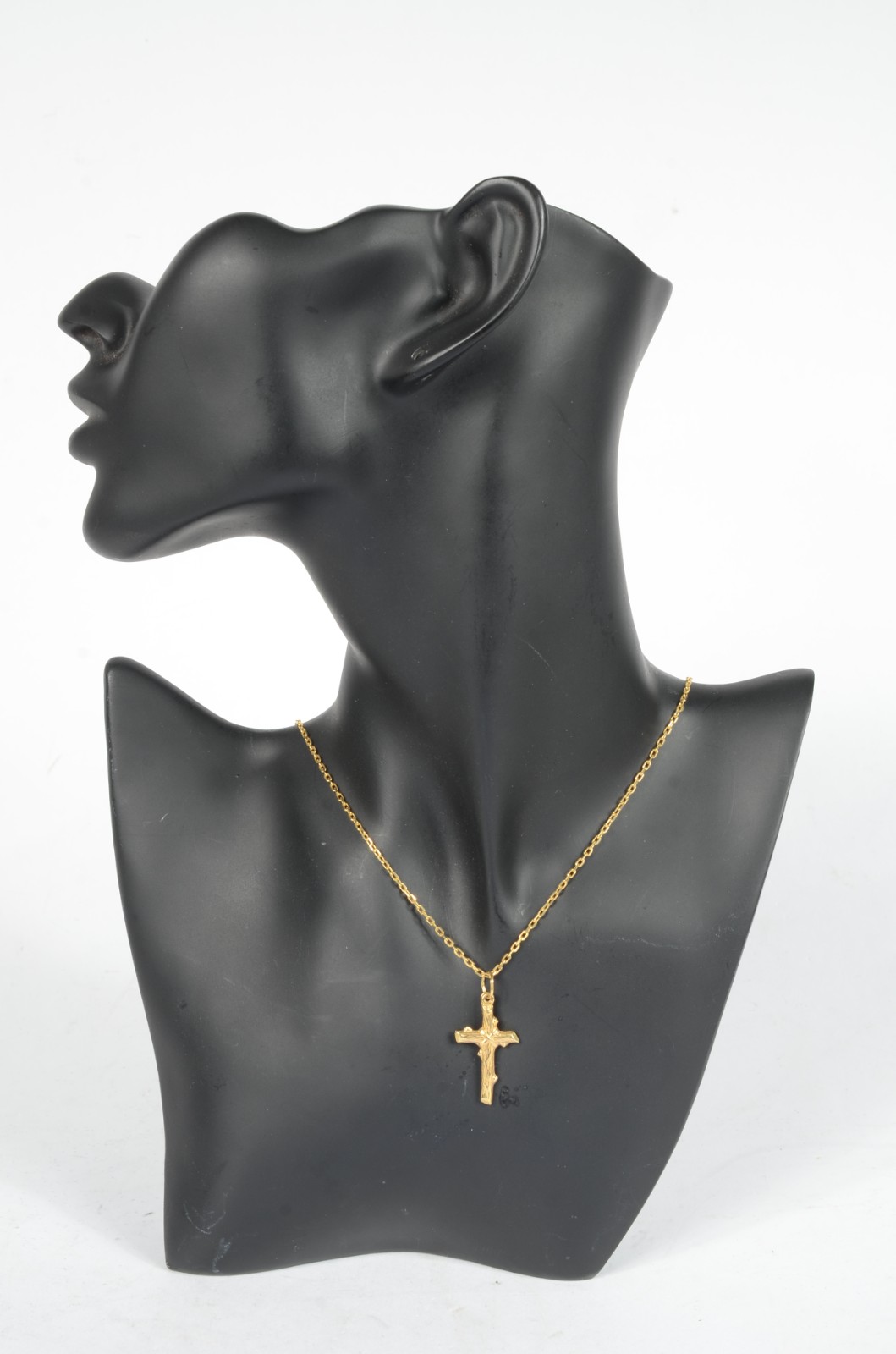 Colar com pendente na forma de cruz de ouro 18 k., contraste 750 mls... - foto 5 de 5