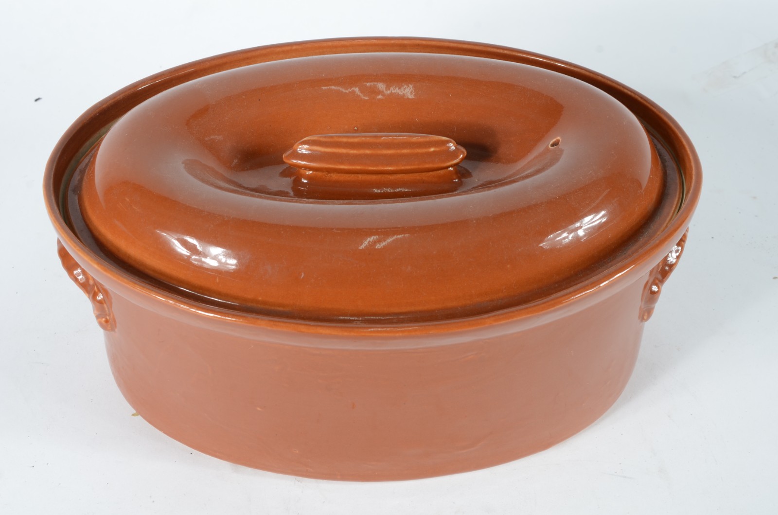 Conjunto com 12 pratos de porcelana para peixe. Acompanham terrina de... - foto 7 de 11