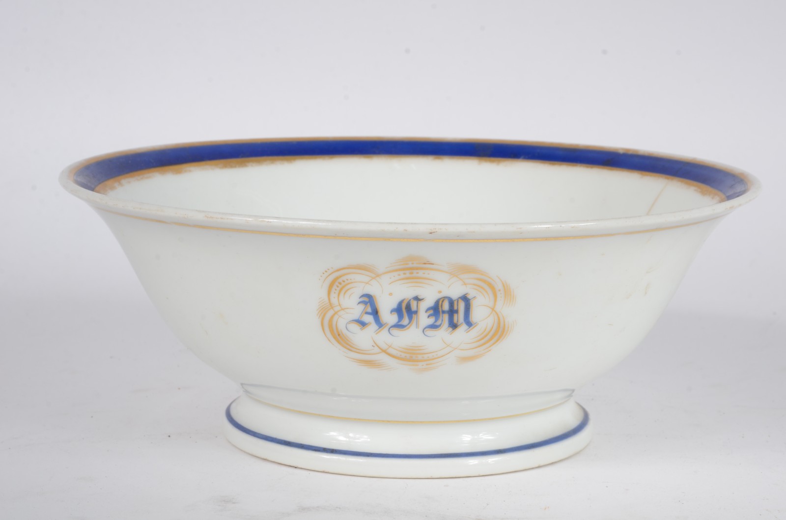 Antônio Ferrão Moniz de Aragão - Bowl de porcelana branca com... - foto 1 de 4