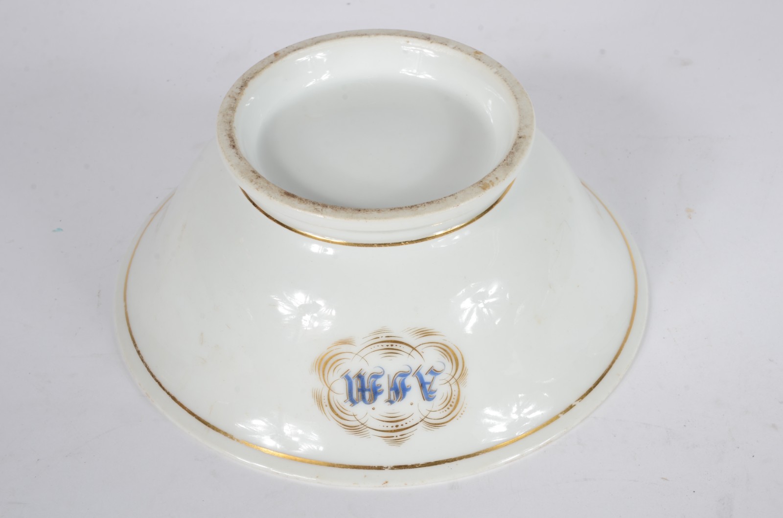 Antônio Ferrão Moniz de Aragão - Bowl de porcelana branca com... - foto 4 de 4
