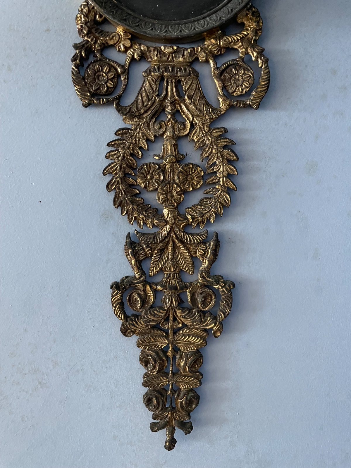 Par de apliques para 2 luzes cada de metal dourado, pequenas... - foto 5 de 5