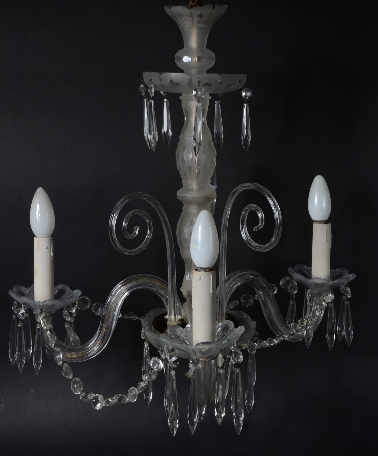 Lustre para 3 luzes de cristal. - foto 1 de 3