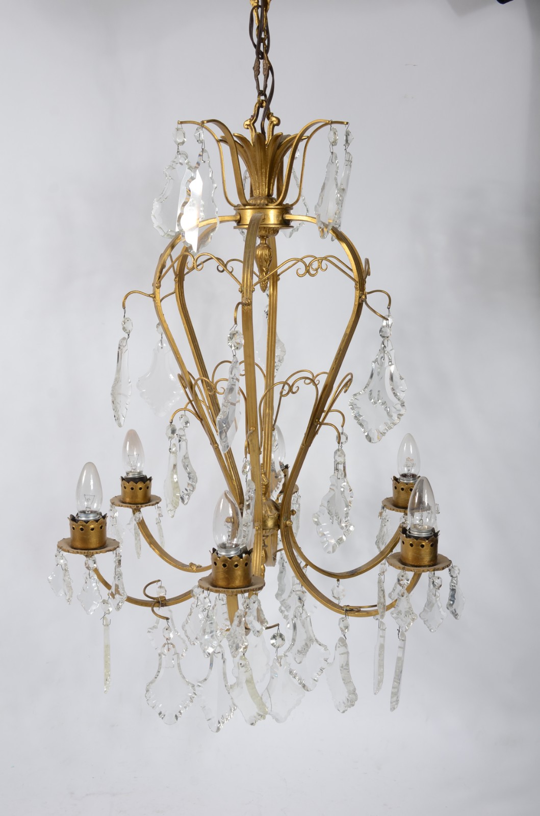 Lustre para 6 luzes de bronze com pingentes de cristal. - foto 1 de 2