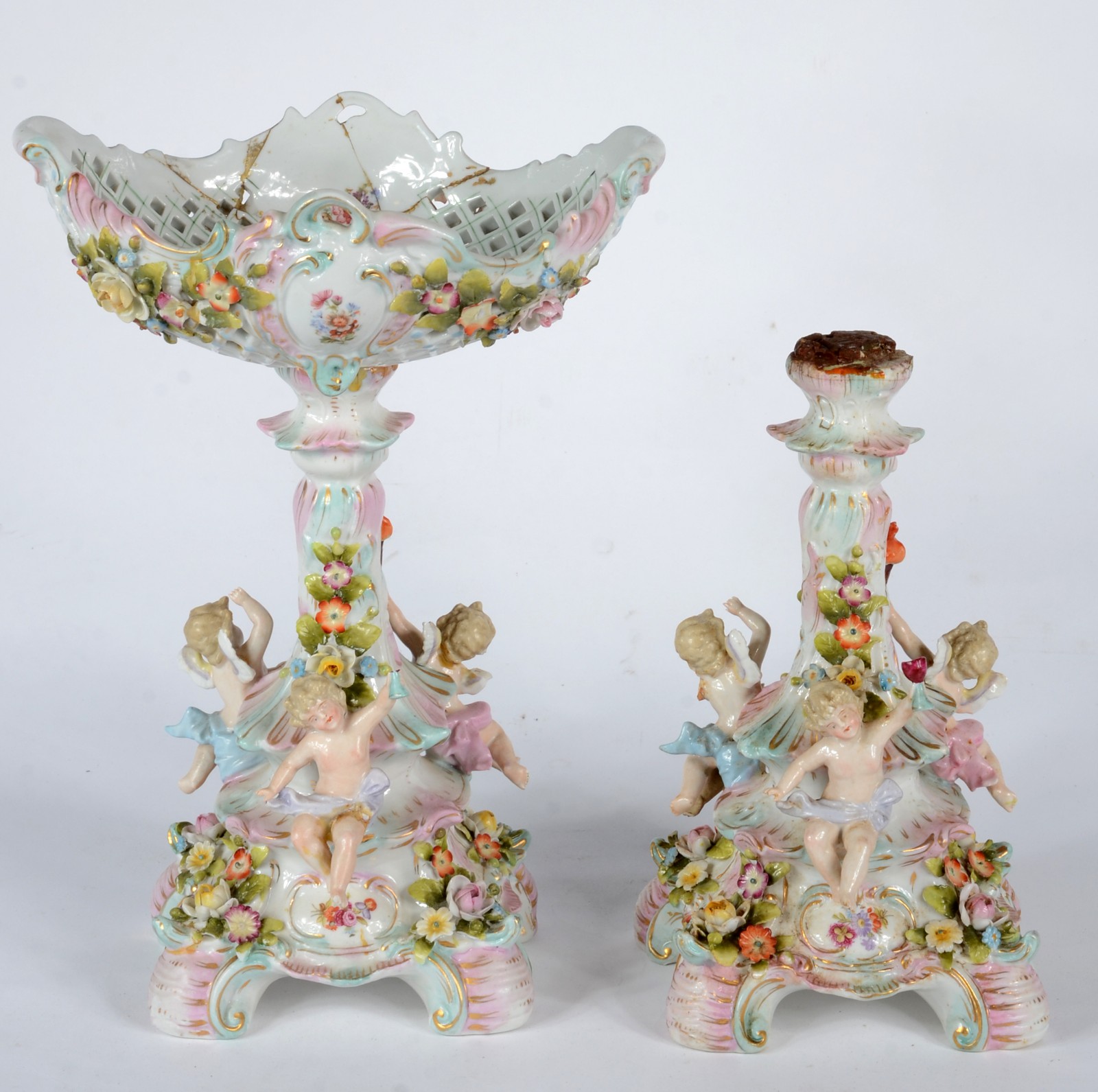 Par de pequenas fruteiras de porcelana europeia decoradas com figuras... - foto 11 de 11